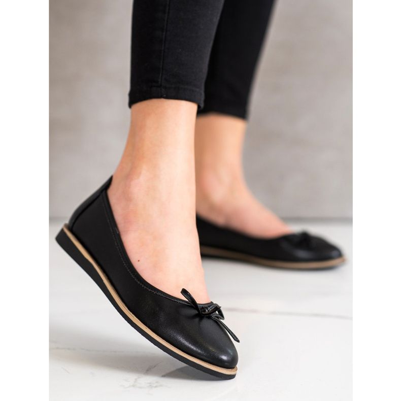 Svarta Sergio Leone ballerinor 1