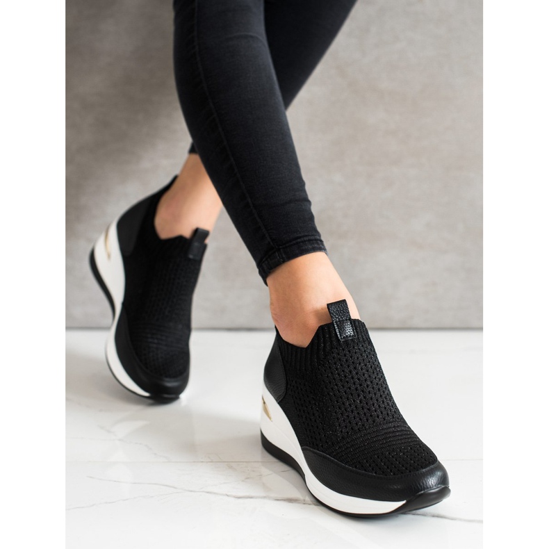 ARTIKER Svarta textilskor 2