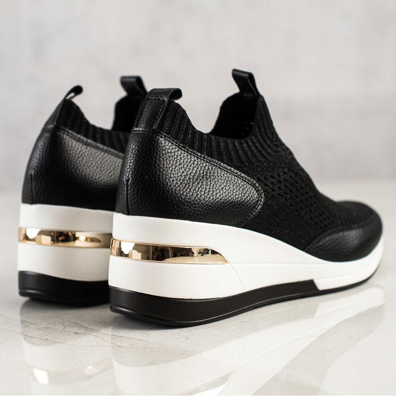 ARTIKER Svarta textilskor 1