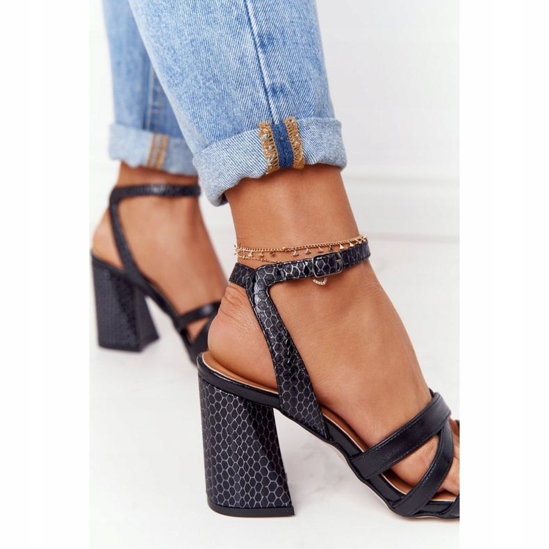 PV3 Läder sandaler på en bar svart Visconi 4400476 1