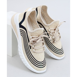 Beige strumpor 3436 Beige sportskor 1