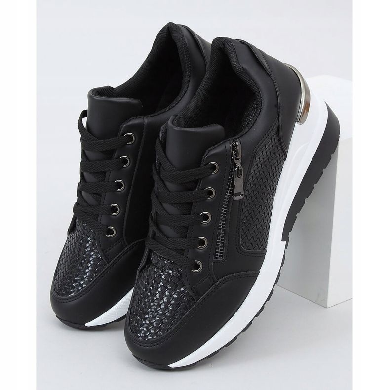 Svart MY-2716 Svarta sportskor på en dold kilklack 1