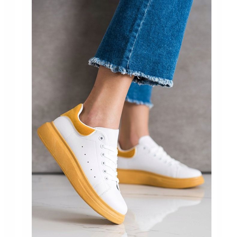 SHELOVET Sneakers På Den Gula Plattformen vit 1