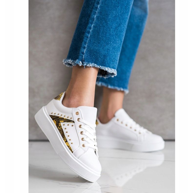 SHELOVET Vita sneakers på plattformen svart gul 1