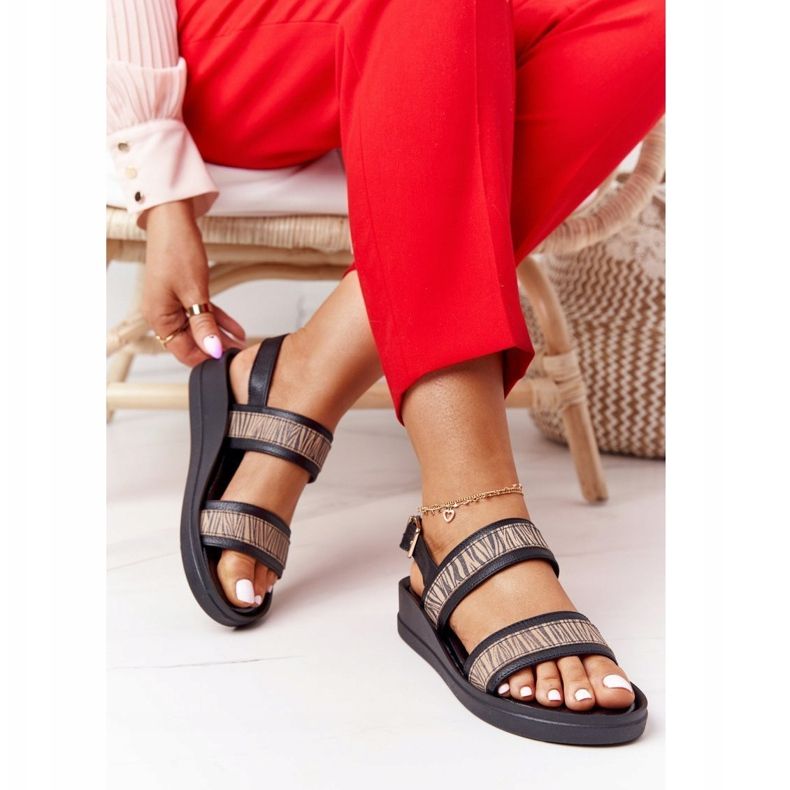 Läder Wedge Sandaler Laura Messi 2232 Svart beige 2