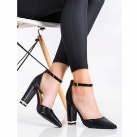 Diamantique Snygga pumpar i Spitz svart 2