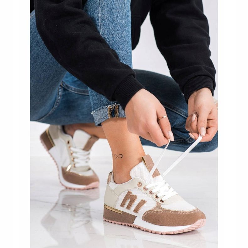 SHELOVET Sportskor med mesh beige vit gyllene 1