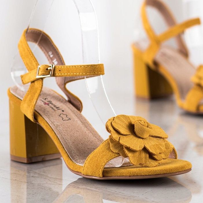 S. BARSKI Sandaler med blomma S.BARSKI. gul 1