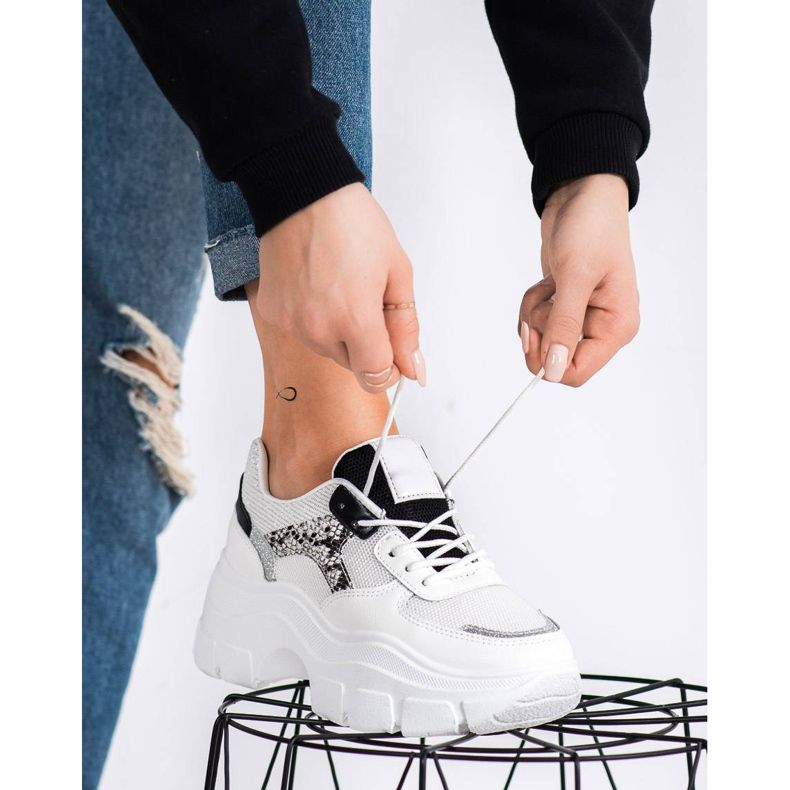 SHELOVET Snygga sneakers med glitter vit svart silver- 1