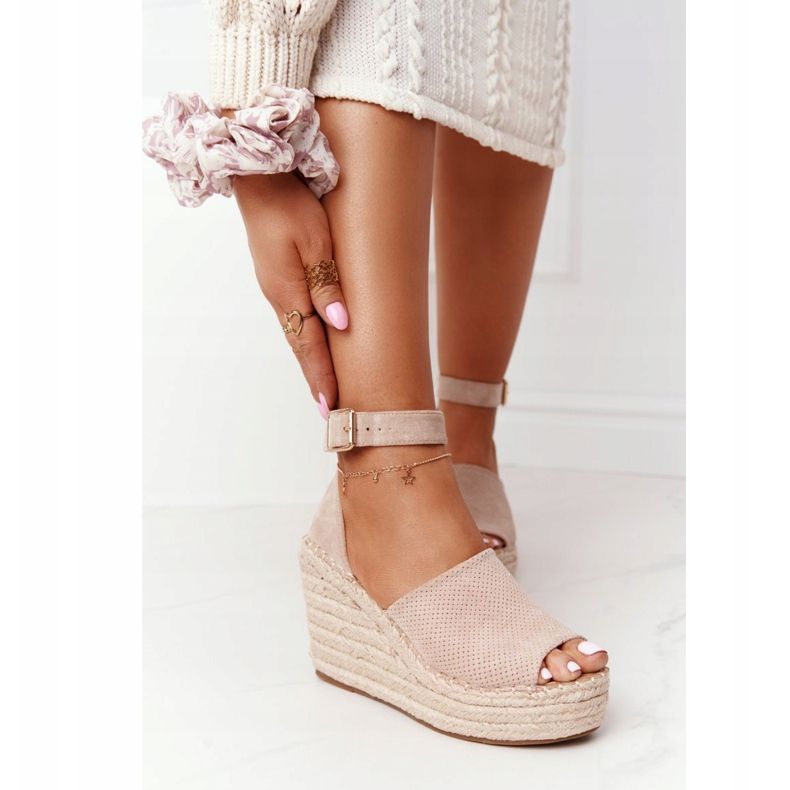 MSMG Beige Makenna Wedge Sandaler med flätor 1