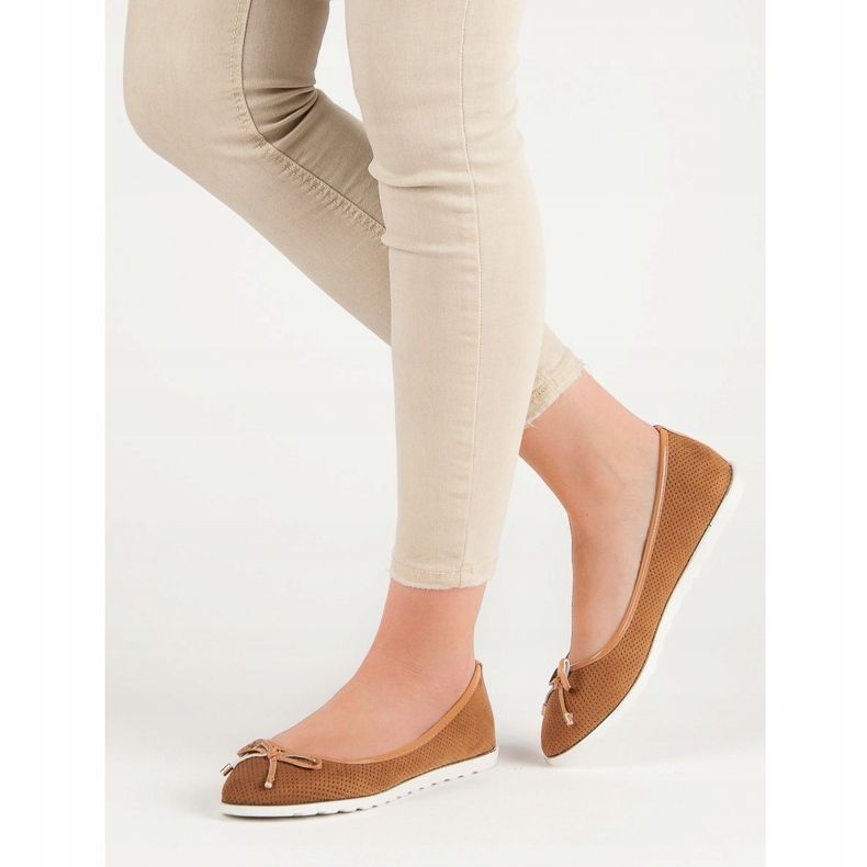 Small Swan Kamel ballerinor brun 2