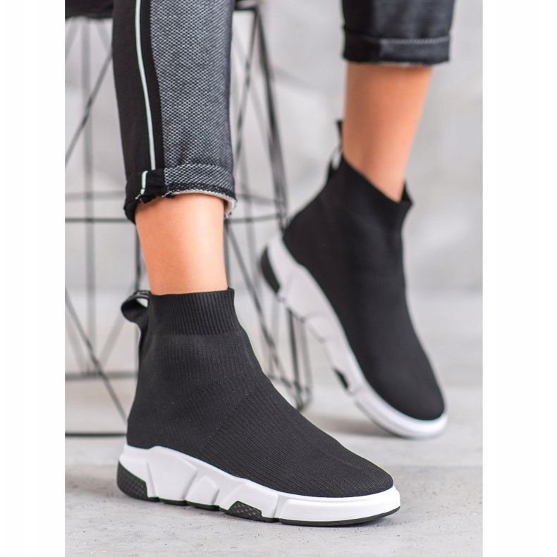 SHELOVET Svarta slip -on skor 1