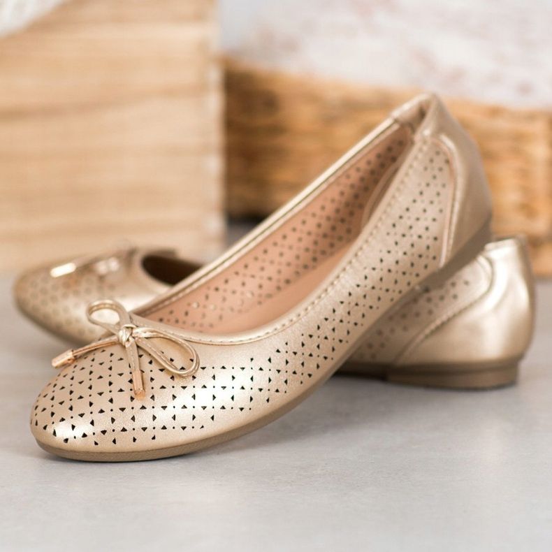 SHELOVET Openwork Ballerina med ekoläder gyllene 1
