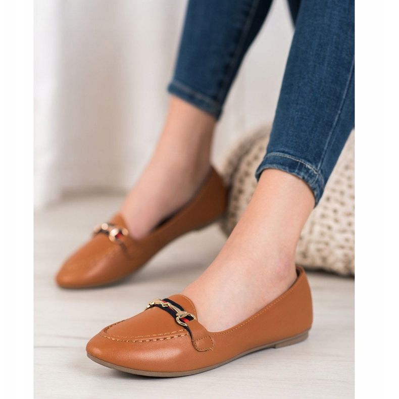 Clowse Moderiktiga herrar med ekoläder brun 1