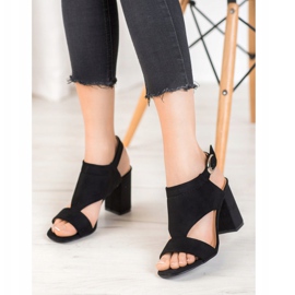 Snygga VINCEZA höga klackar svart 2