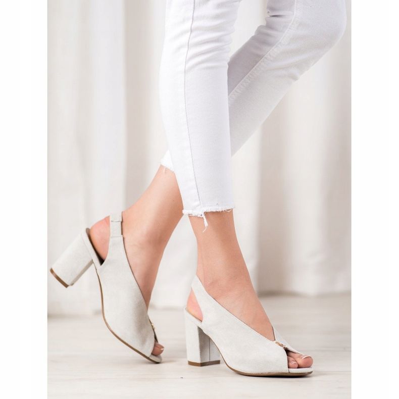 Eleganta skor på ett inlägg VINCEZA silver- 1