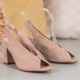 Eleganta skor på ett inlägg VINCEZA beige 1