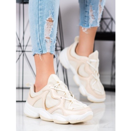 Kylie Snygga beige sneakers 1