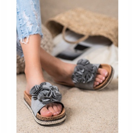 Bekväma tofflor med blommor VINCEZA grå 1