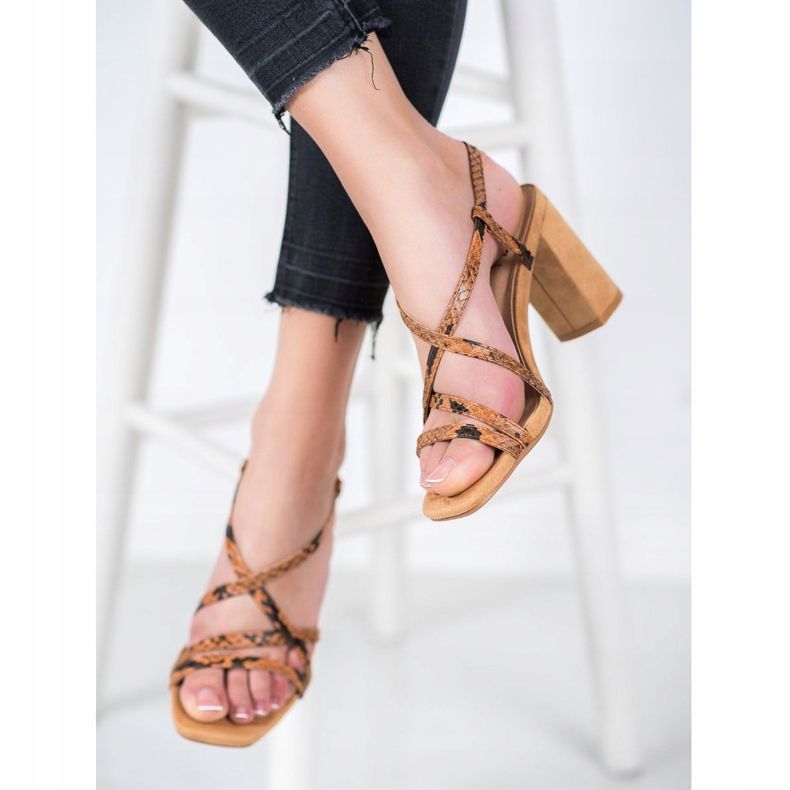 Kylie Sandals med ormtryck brun 2