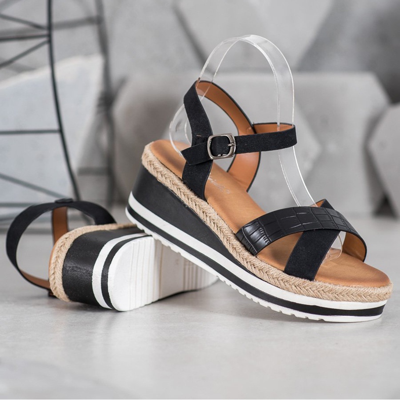 Weide Svarta kilar med ekoläder 1