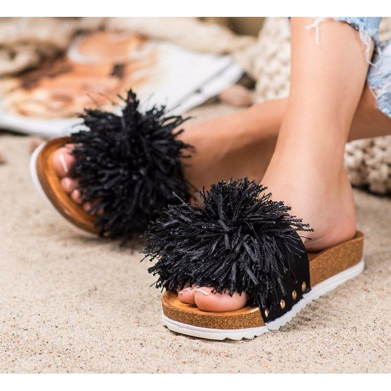 SHELOVET Snygga svarta tofflor 1