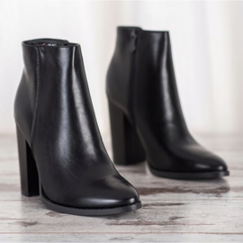 Seastar Klassiska stövlar på en stolpe svart 1