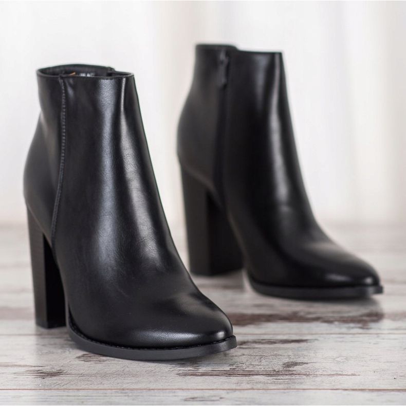 Seastar Klassiska stövlar på en stolpe svart 1