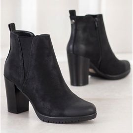 Stövlar på en bar Sergio Leone svart 2