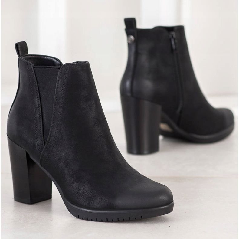 Stövlar på en bar Sergio Leone svart 2