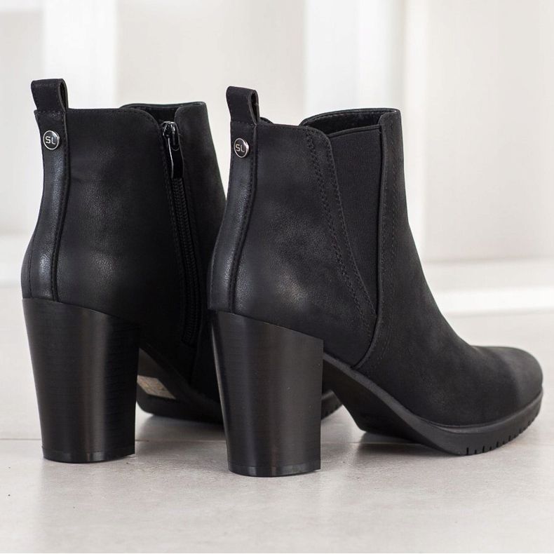 Stövlar på en bar Sergio Leone svart 1