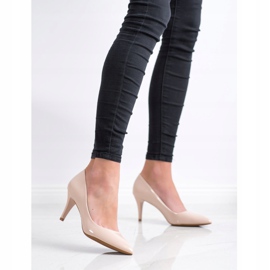 Goodin Klassiska lackerade pumpar beige 1