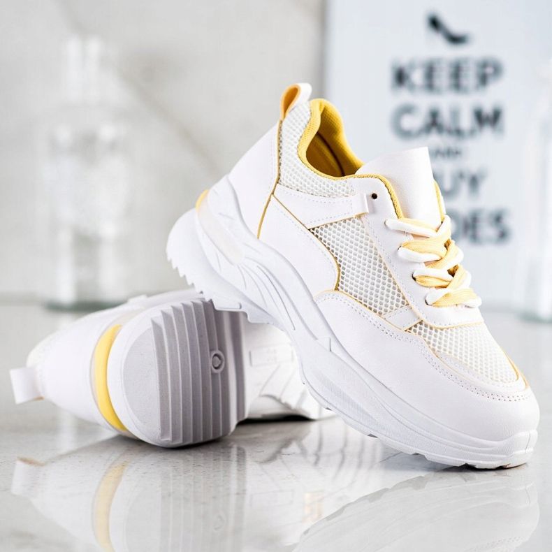 SHELOVET Bekväma vita sneakers gul 1