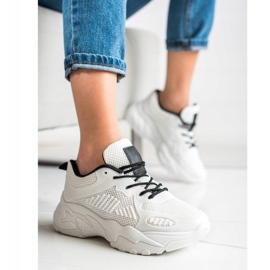SHELOVET Vårens vita sneakers 2