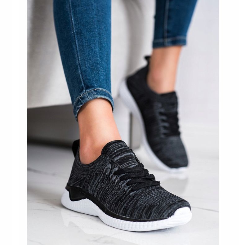 SHELOVET Snörade sportskor svart 1