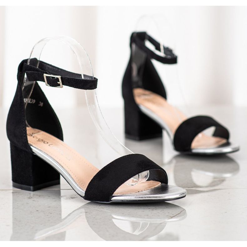 Sandaler på en bar Sergio Leone svart 1