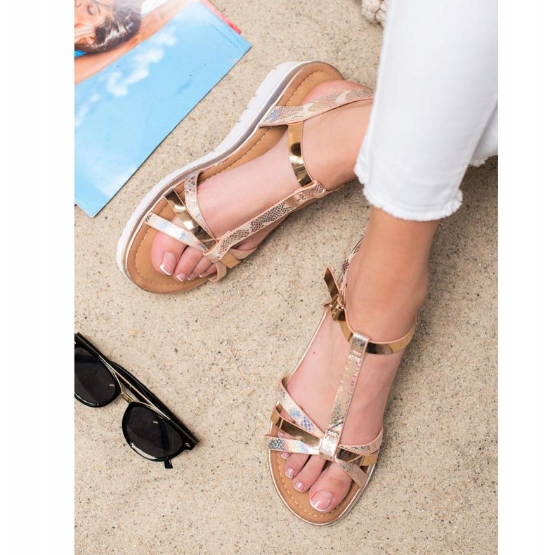 Small Swan Sandaler med Holo -effekt gyllene 1