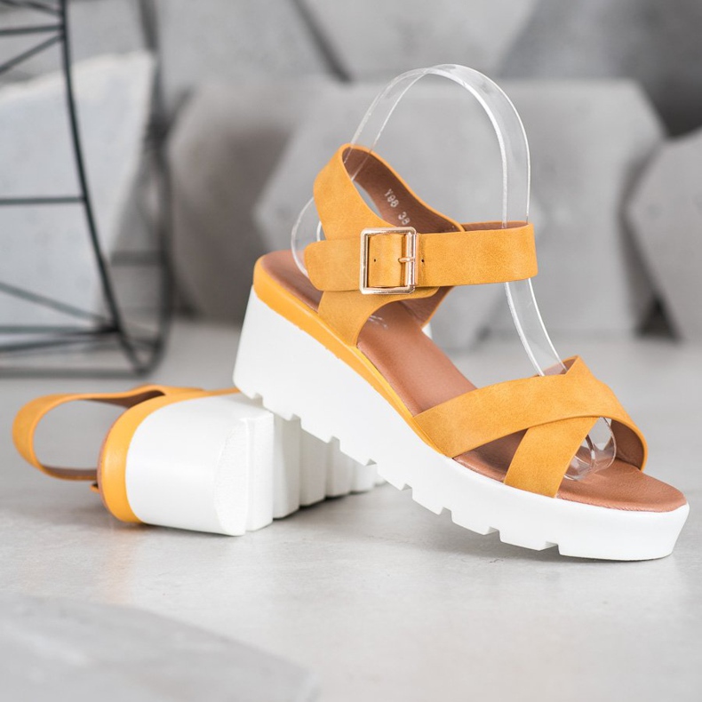 Weide Trendiga sandaler gul 1