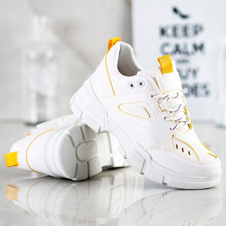 SHELOVET Trendiga vita sneakers gul 1