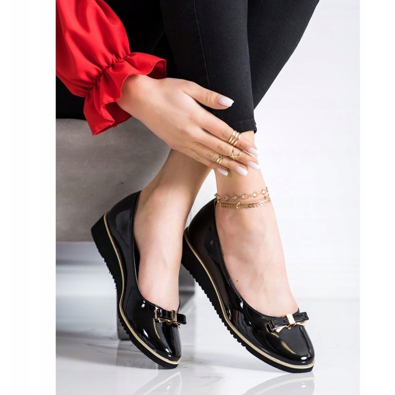 Goodin Svarta Brogues Med En Rosett 2