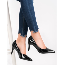 Small Swan Lackerade stift svart 1