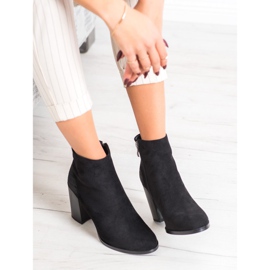 Goodin Varma stövlar på stolpen svart 2