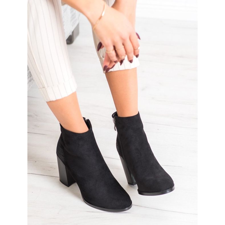 Goodin Varma stövlar på stolpen svart 2