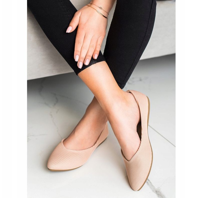 Ballerinor i VINCEZAs ränder beige 1