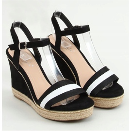 Svarta sandaler på en svart kil LL6320 Svart 1