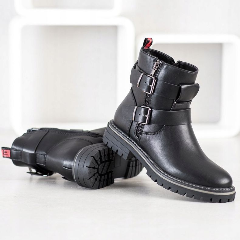 J. Star Arbetare Med Spännen svart 2