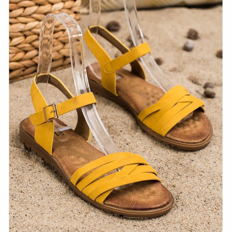 Evento Klassiska sandaler med spänne gul 1