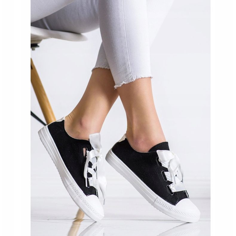 SHELOVET Snygga bundna sneakers svart 1