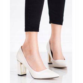 Goodin Snygga pumpar på höga klackar beige 1