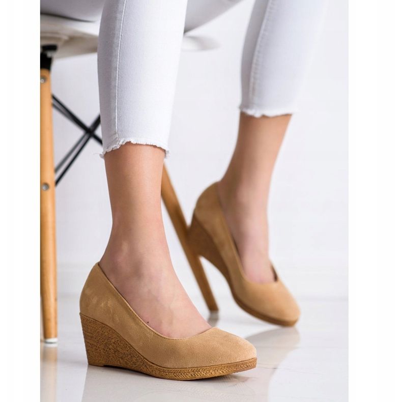 Goodin Lätta kilpumpar beige 2